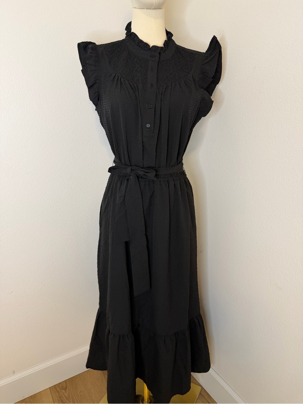 Gibsonlook NWTSleeveless Black Midi Dress with Ruffled Neck & Tie Waist Size M
